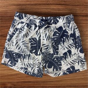 Nautica Men’s Linen 4.5” Shorts. Size Medium